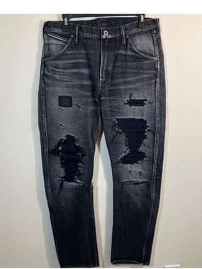 NWT Japanese Denim Shuttle
Notes Black Distressed Jeans
32x30